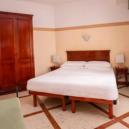 Russo Palace Szálloda 4*