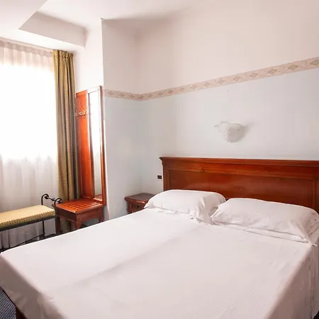 Russo Palace Готель Lido di Venezia