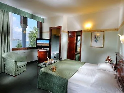 Russo Palace Hotel 4*