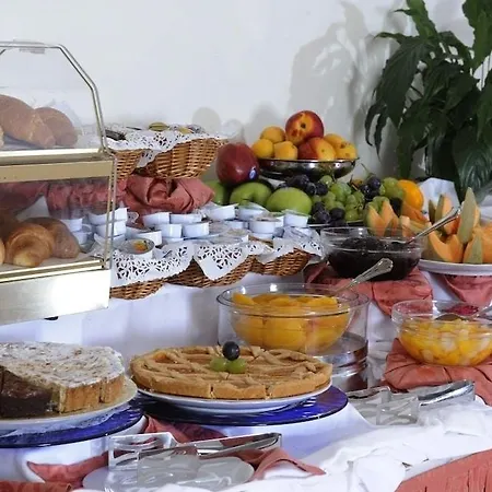 روسو بالاس فندق البندقية-ليدو