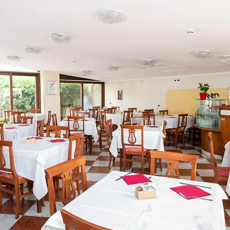 روسو بالاس 4*