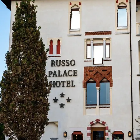 روسو بالاس 4*