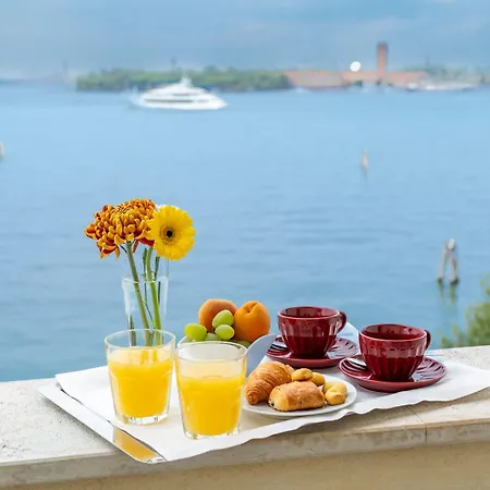 روسو بالاس فندق