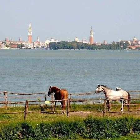 Russo Palace 4*