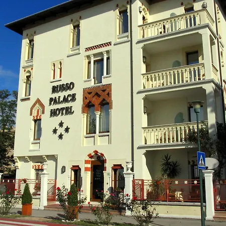 روسو بالاس 4*