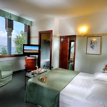 ルッソ パレス 4*