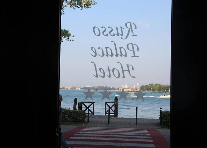 Russo Palace Отель