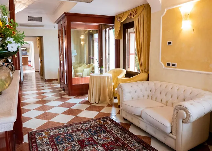 Russo Palace Отель 4*
