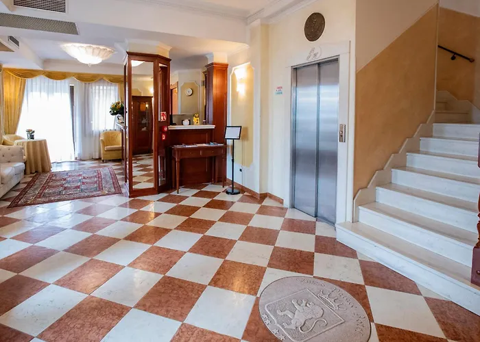 Russo Palace 4* Венеция-Лидо