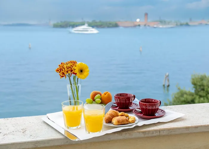 Russo Palace Отель