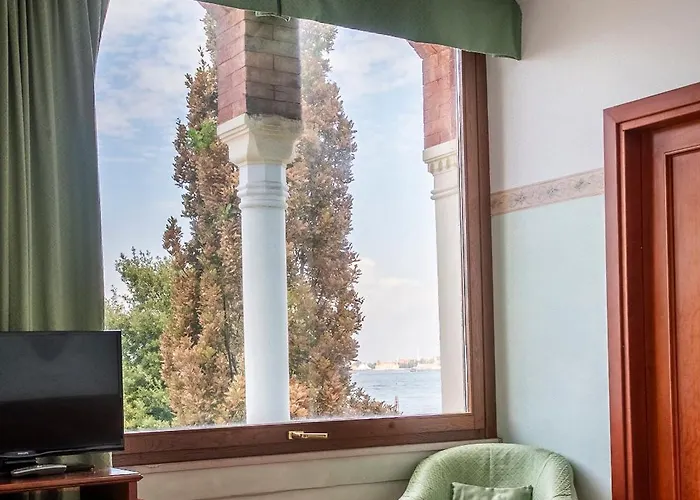 Russo Palace 4* Венеция-Лидо