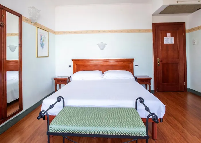 Отель Russo Palace 4*