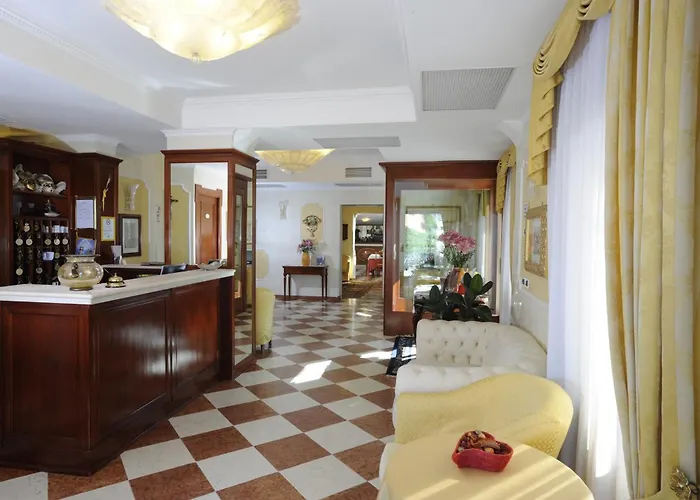 Russo Palace Отель 4*