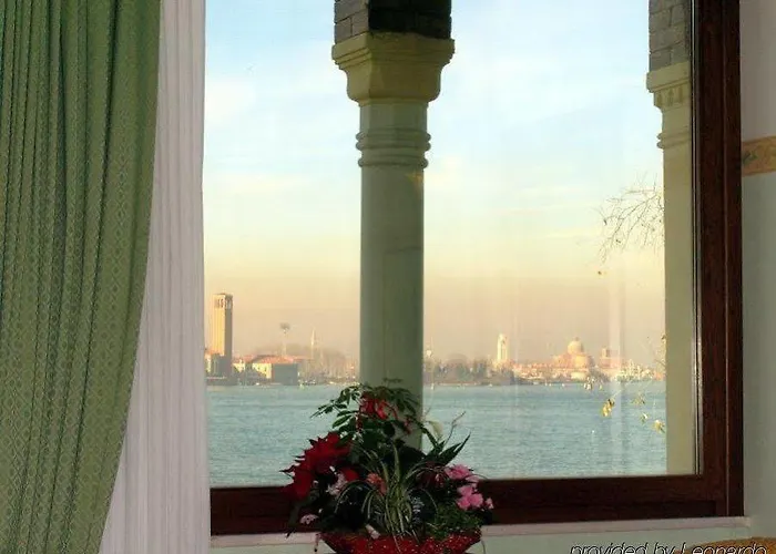 Russo Palace Отель 4*